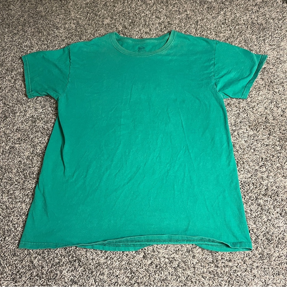 Adult green tee shirt medium (see flaws)
